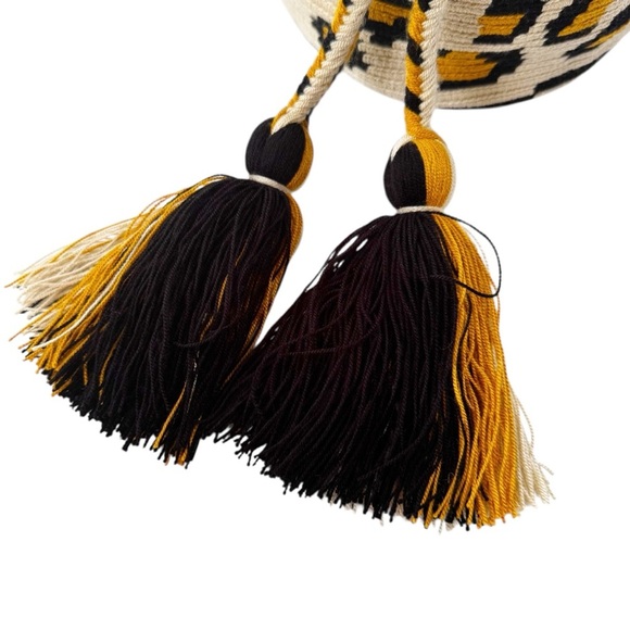 Crochet Wayuu Bag with Tassel Drawstring Strap - Picture 2 of 12